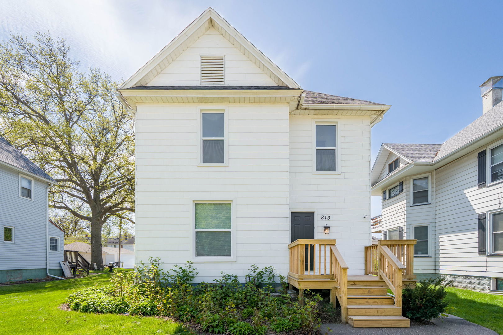 813 W Locust Street