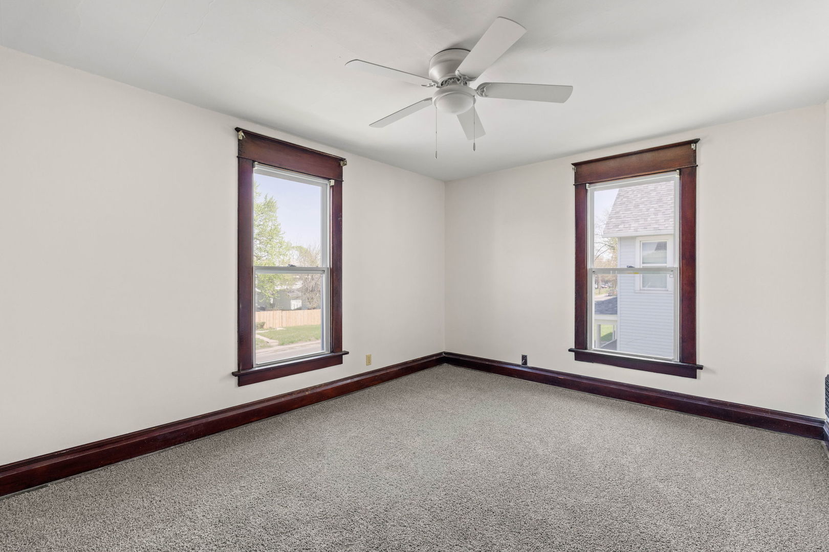 813 W Locust Street