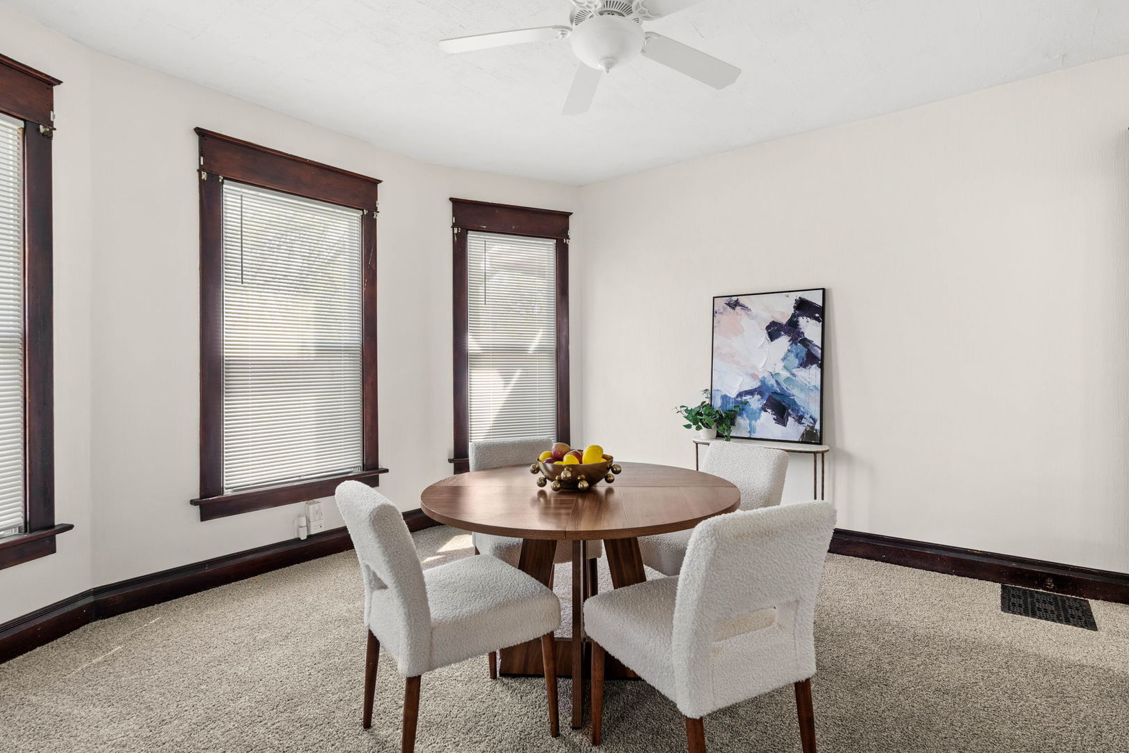 813 W Locust Street