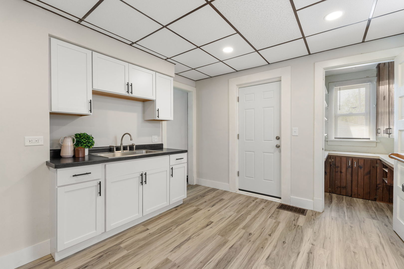 813 W Locust Street