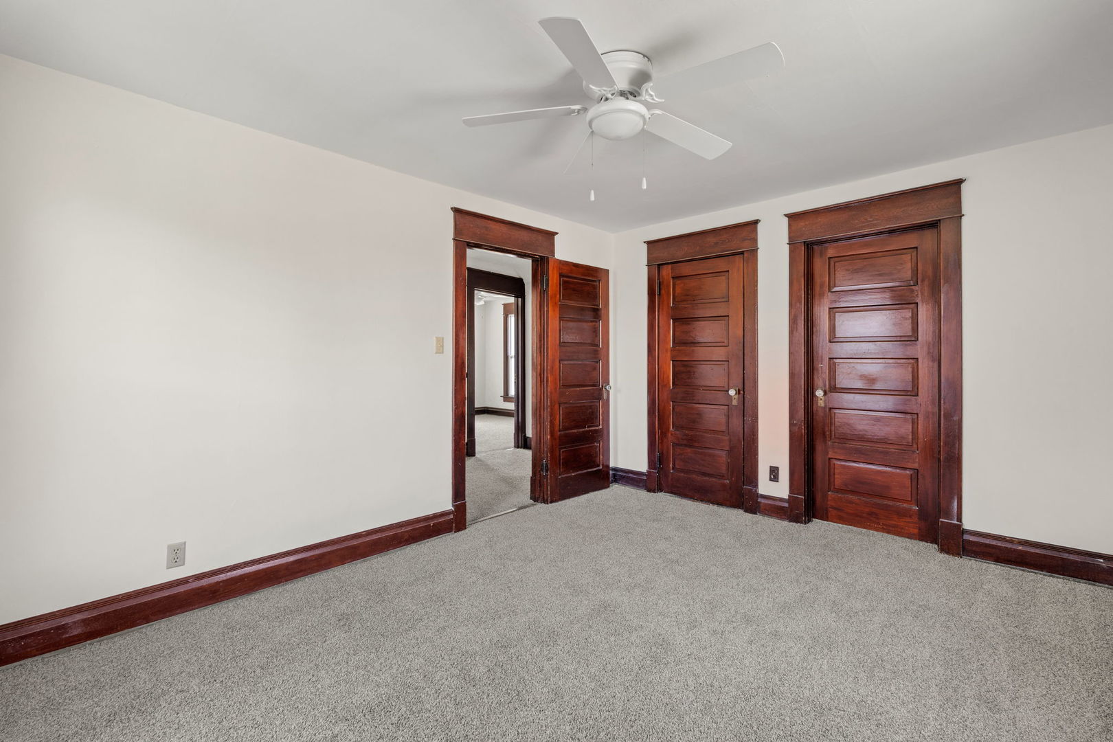 813 W Locust Street