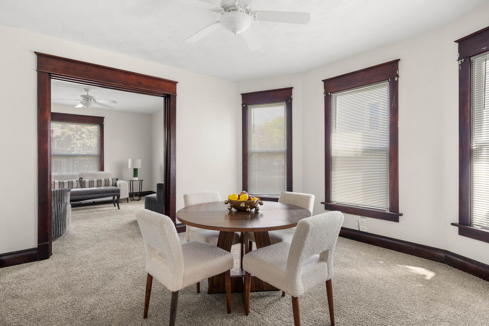 813 W Locust Street
