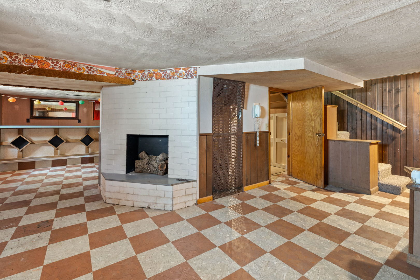 813 W Locust Street