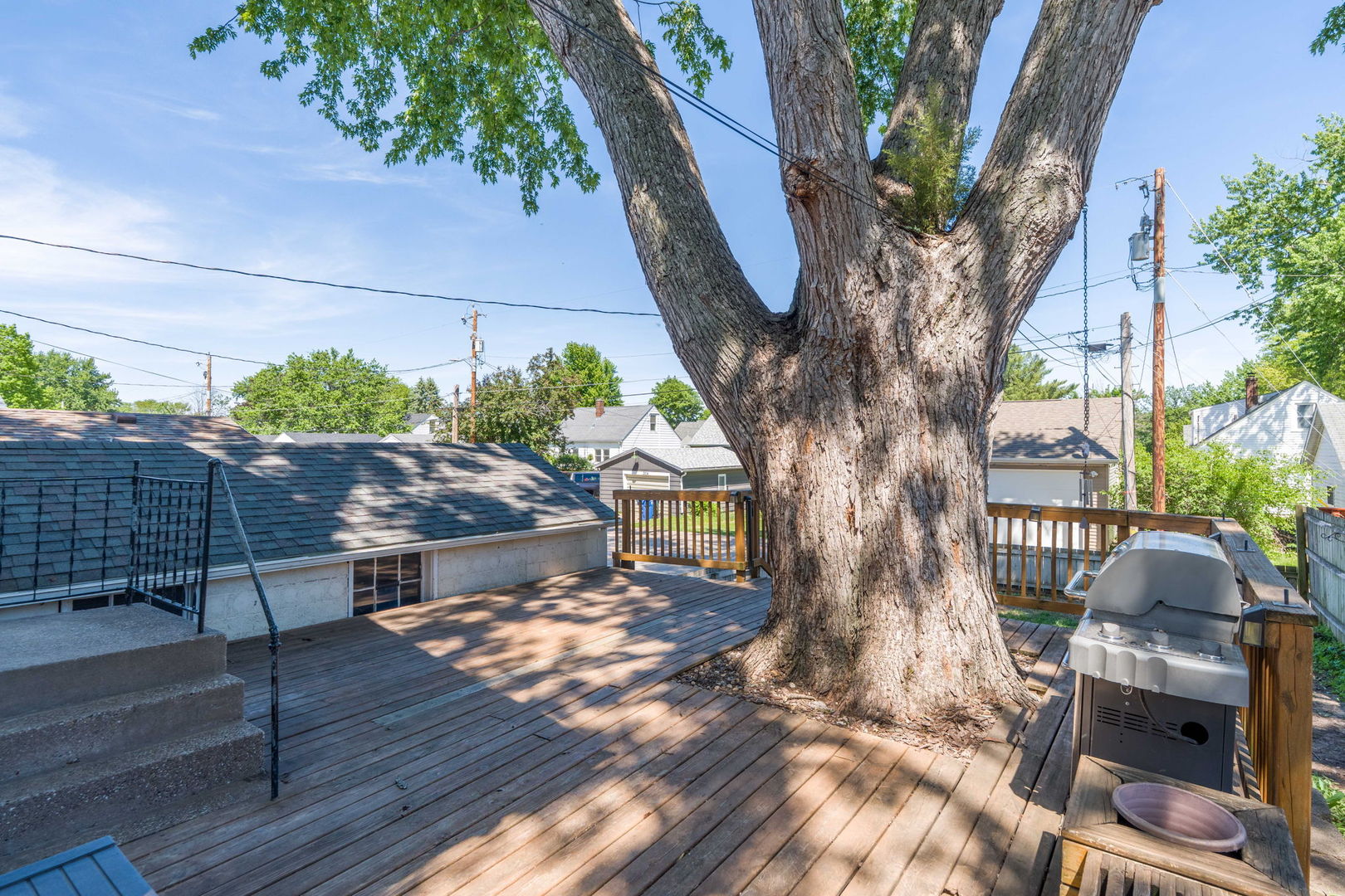 2607 Bridge Avenue