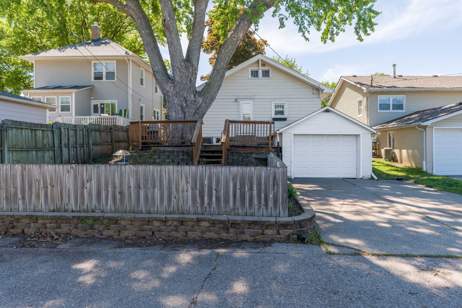 2607 Bridge Avenue