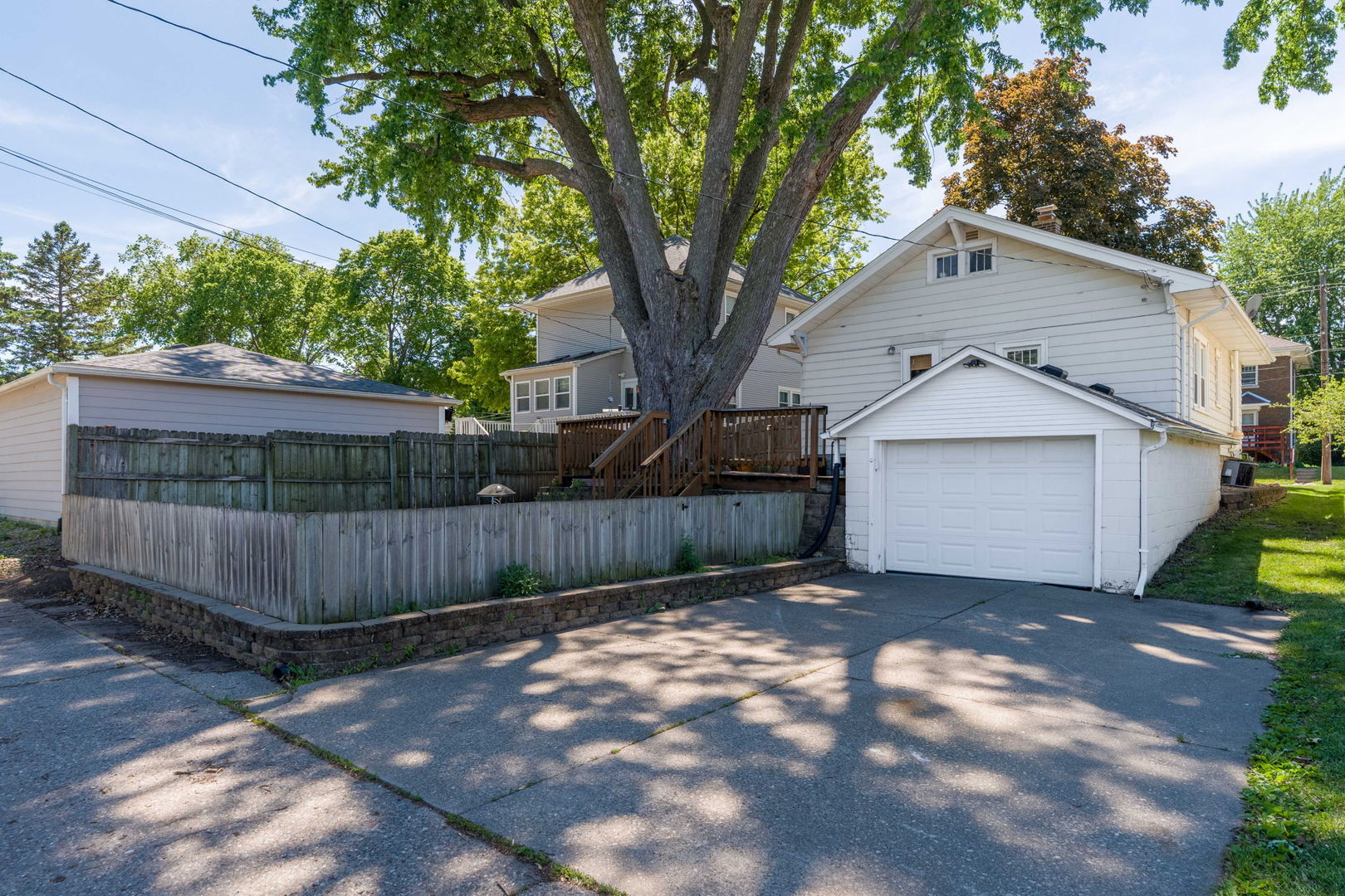 2607 Bridge Avenue