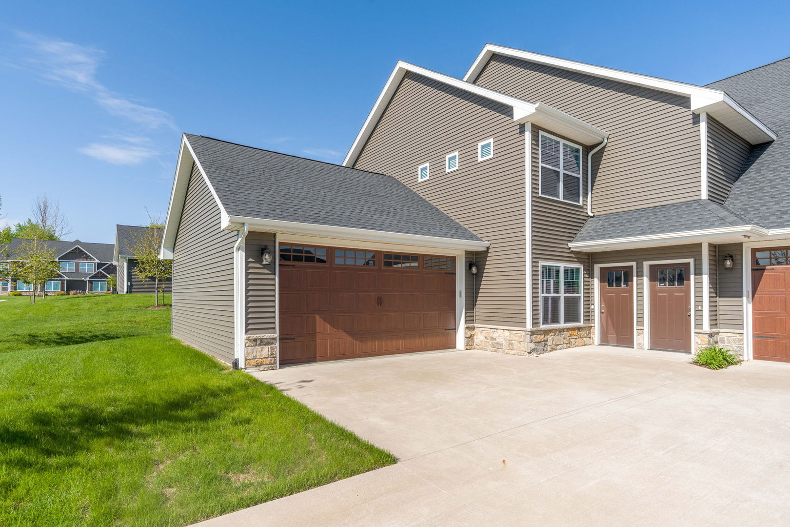 2940 Mary Leigh Drive Unit: 0