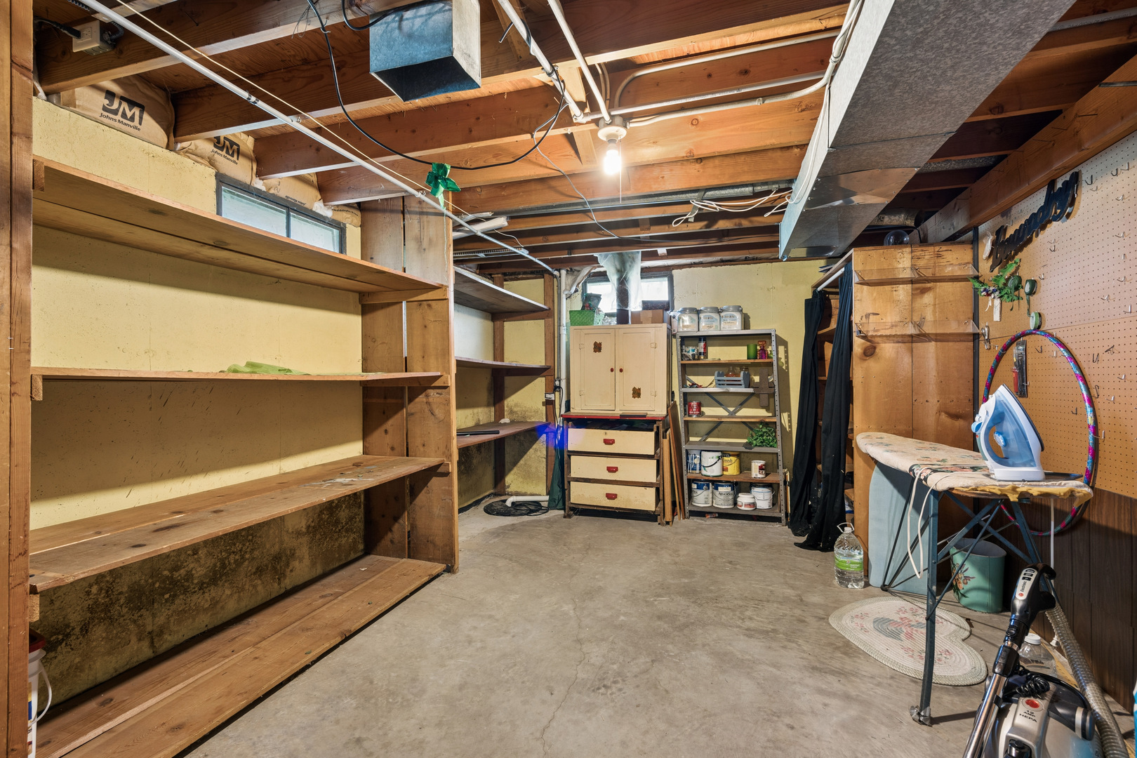 3323 W Denison Avenue