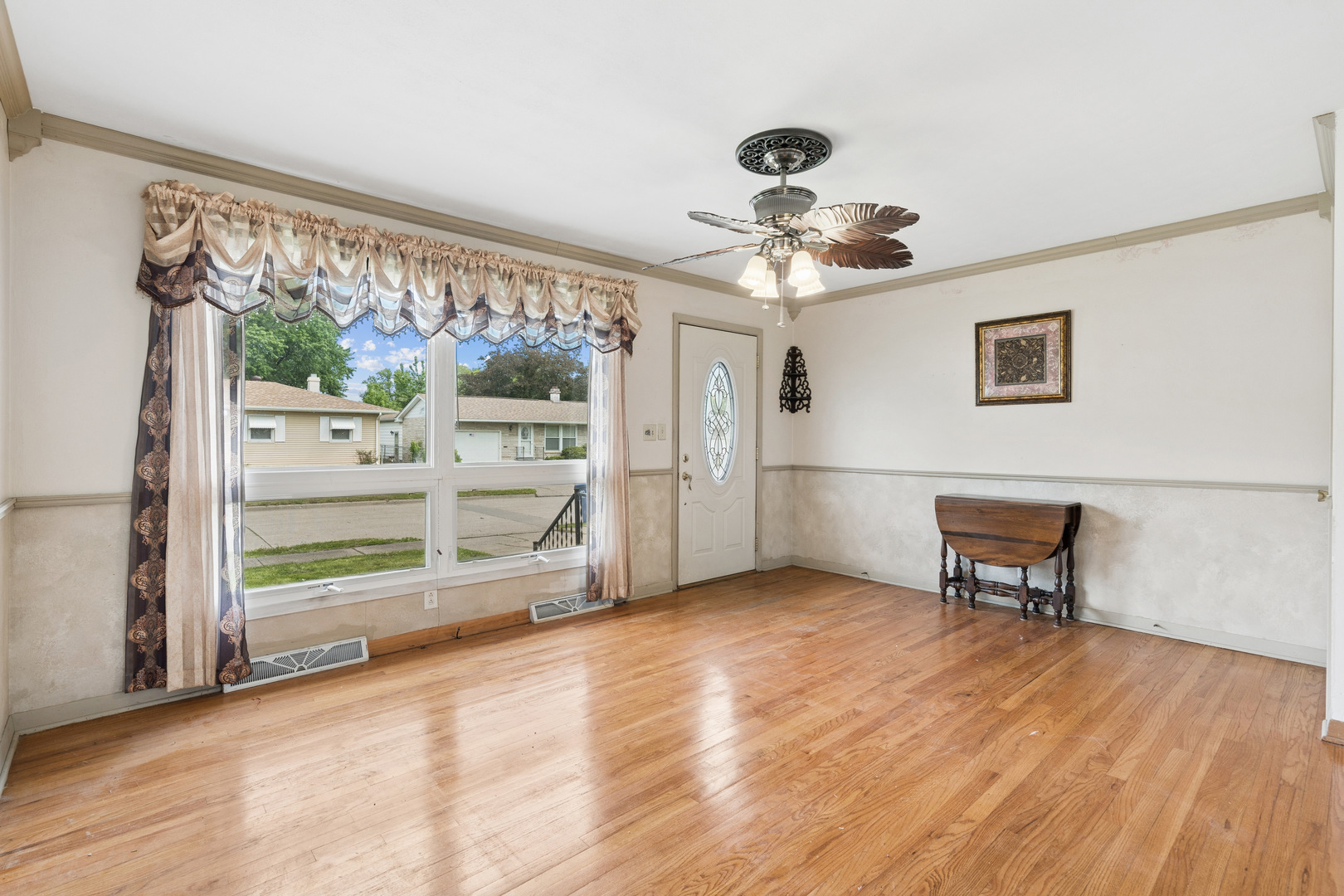 3323 W Denison Avenue