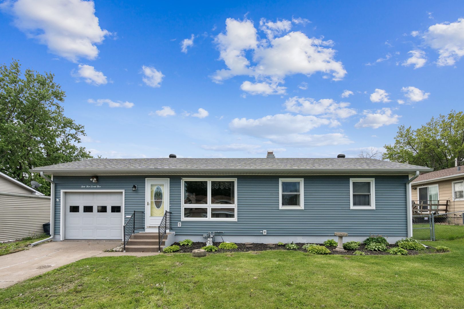 3323 W Denison Avenue