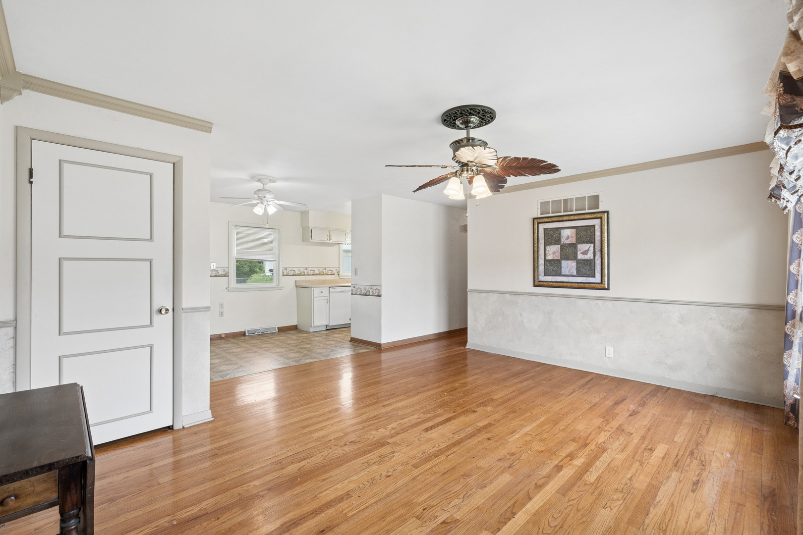 3323 W Denison Avenue