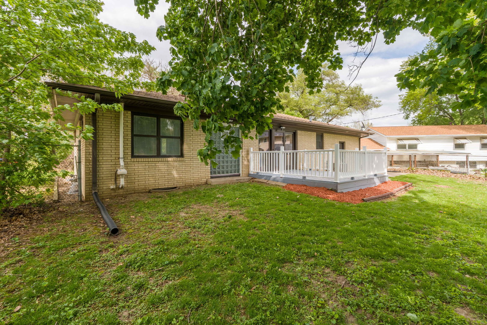 1107 Hawthorne Drive