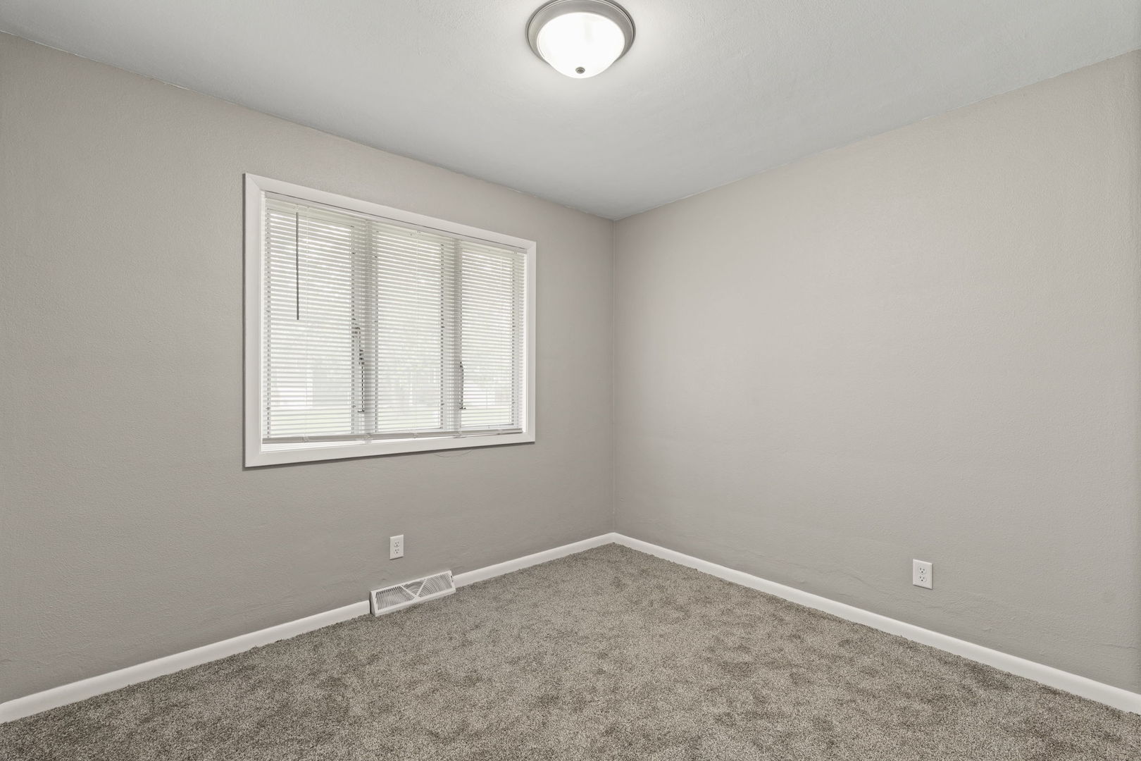 1107 Hawthorne Drive