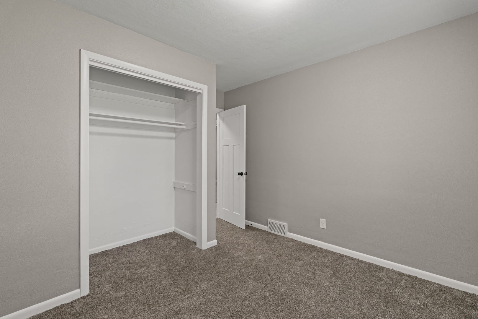 1107 Hawthorne Drive