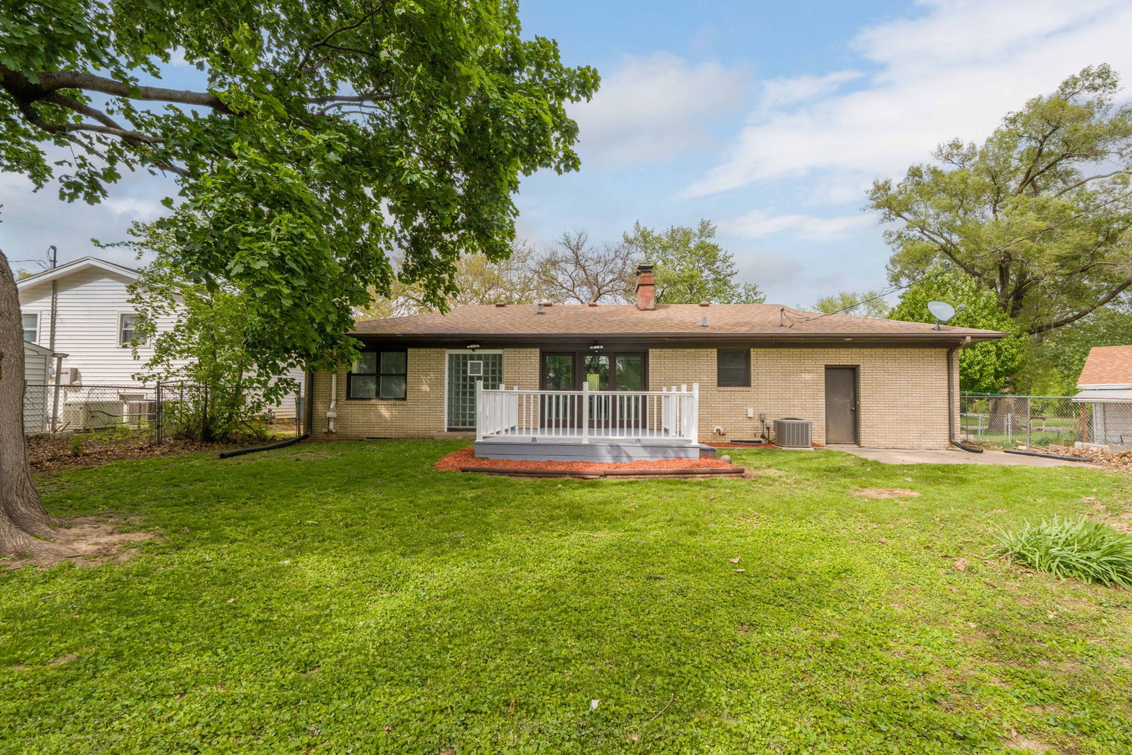 1107 Hawthorne Drive