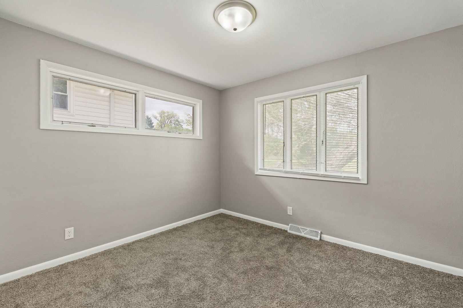 1107 Hawthorne Drive