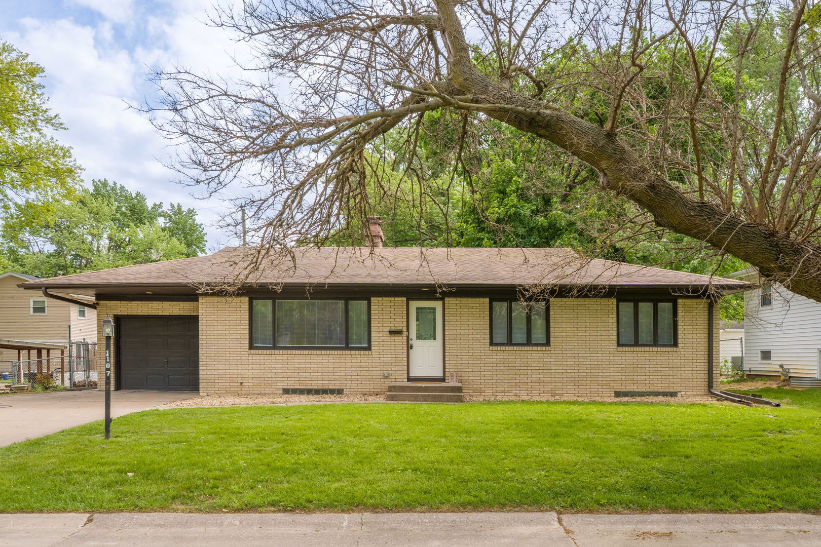 1107 Hawthorne Drive