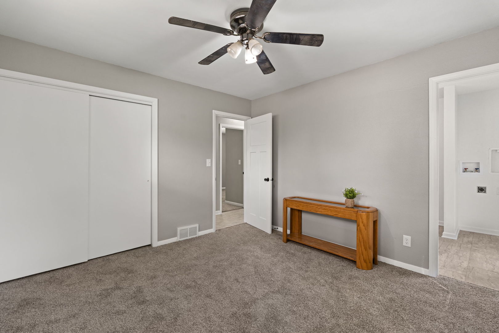 1107 Hawthorne Drive