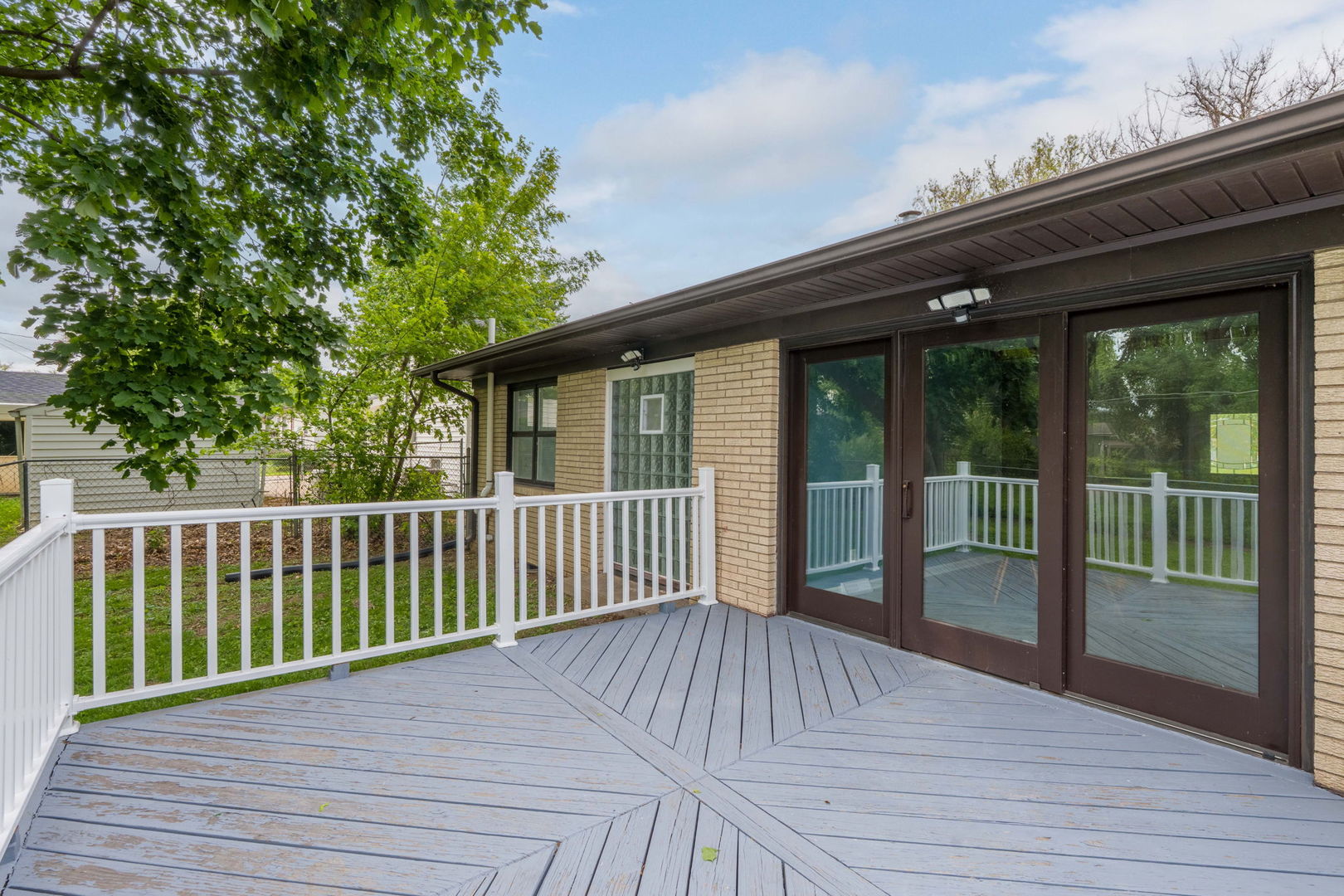 1107 Hawthorne Drive
