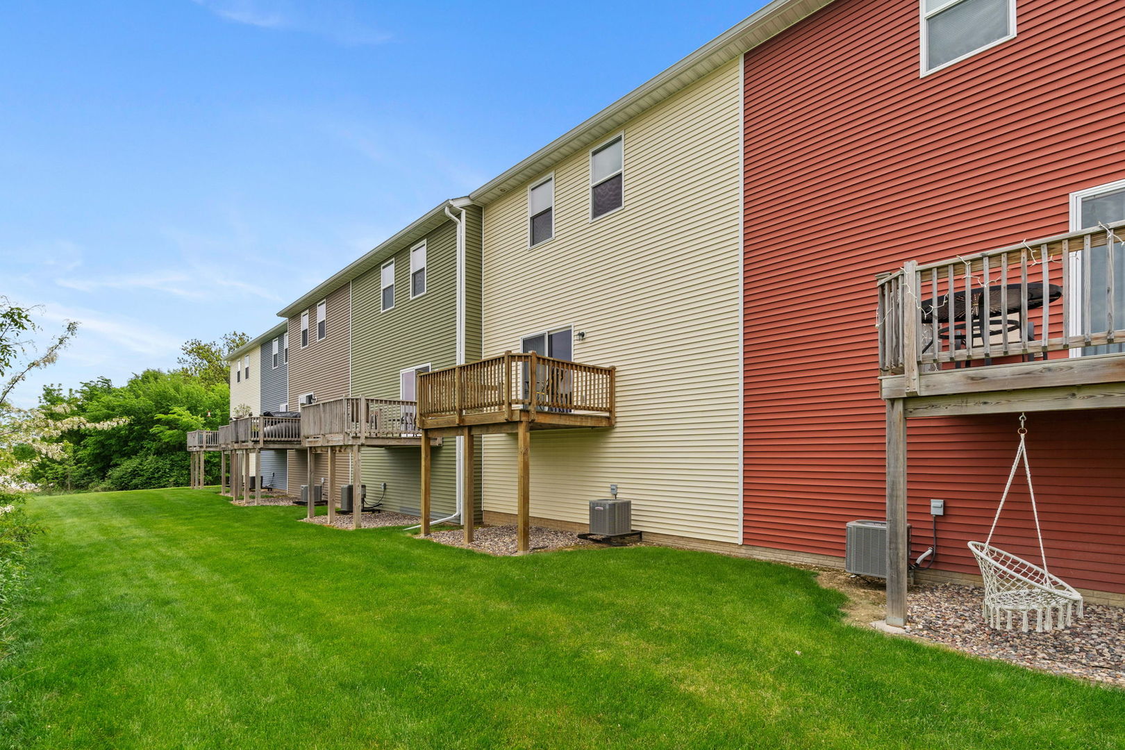 711 Cox Court