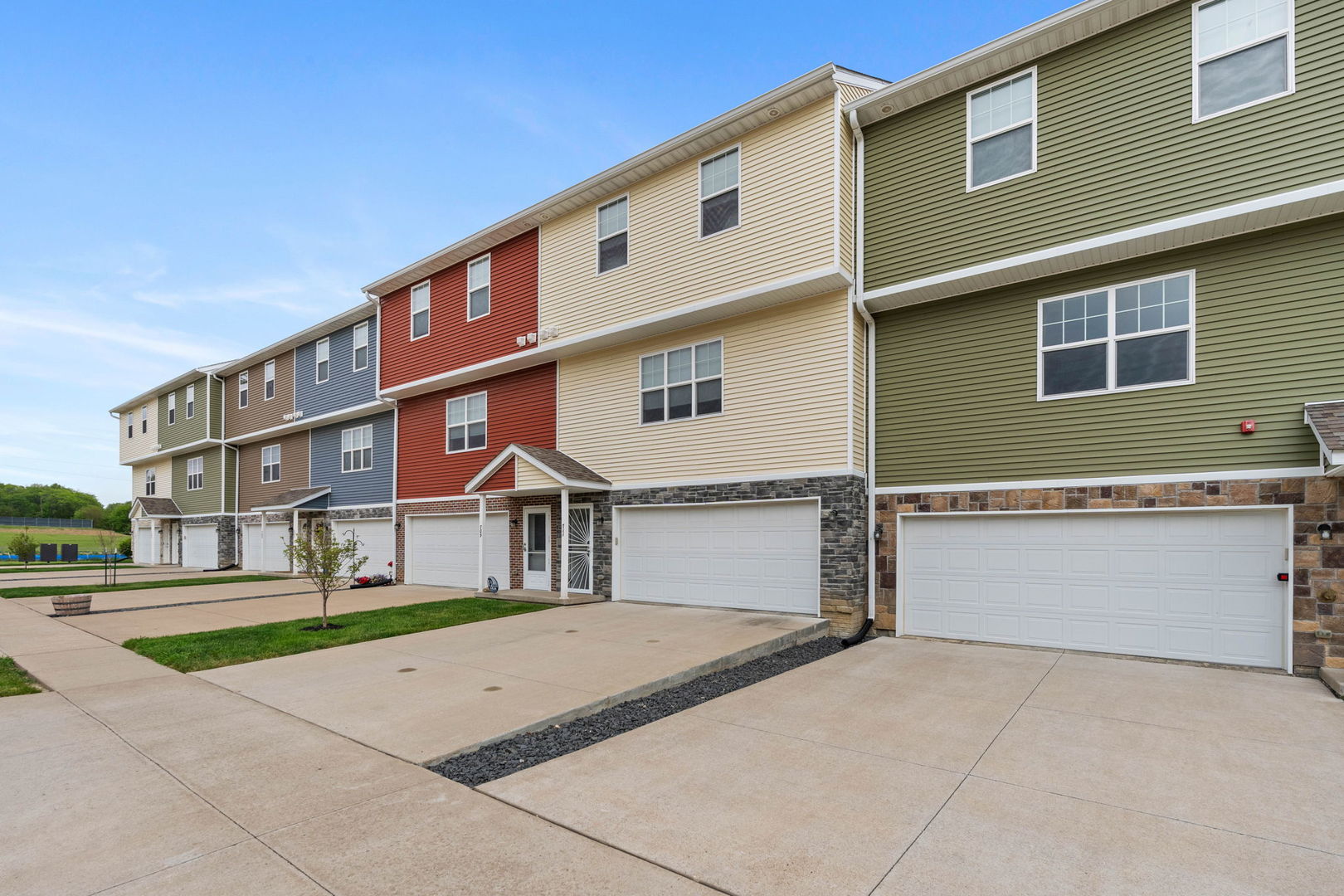 711 Cox Court