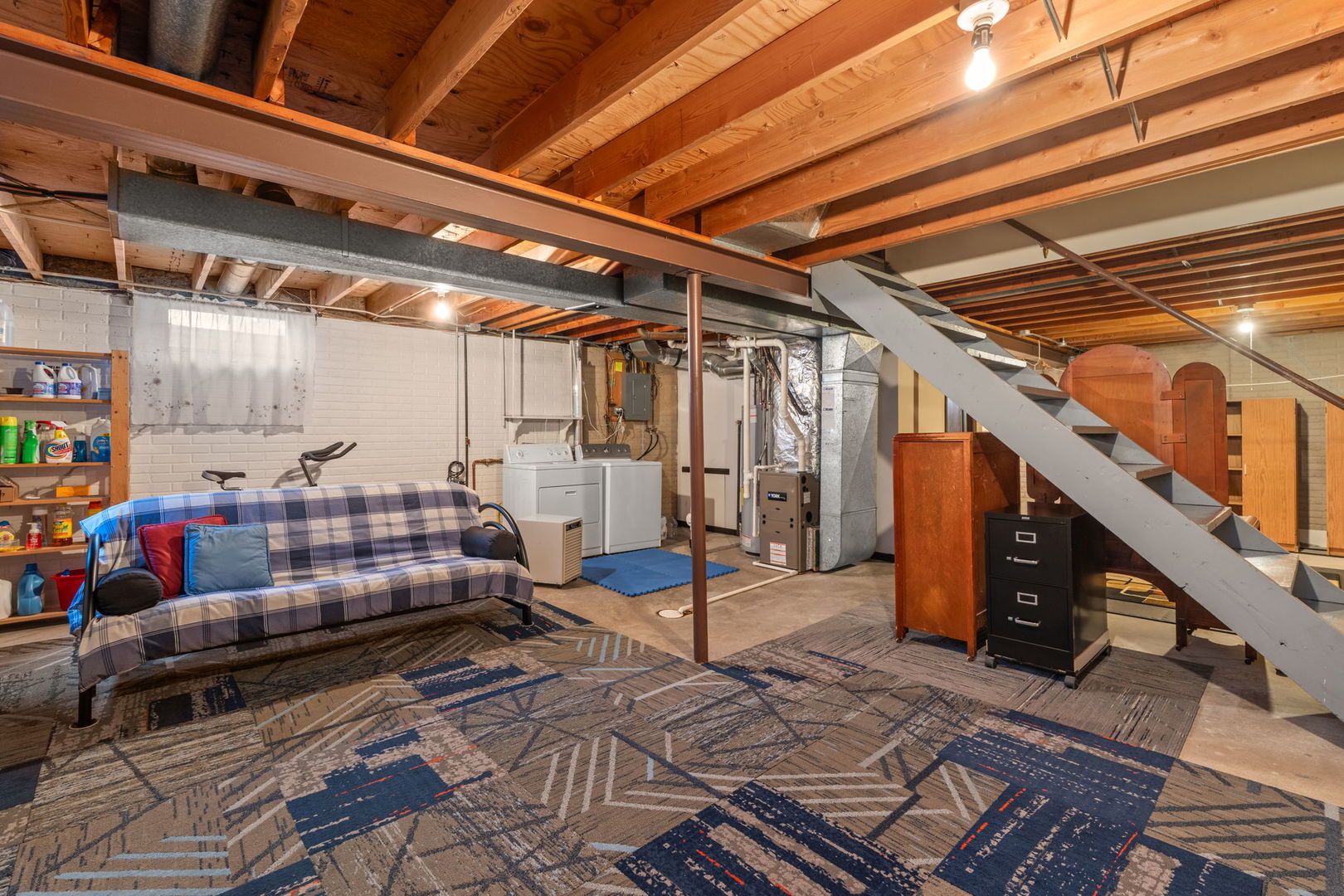 2368 Queens Court