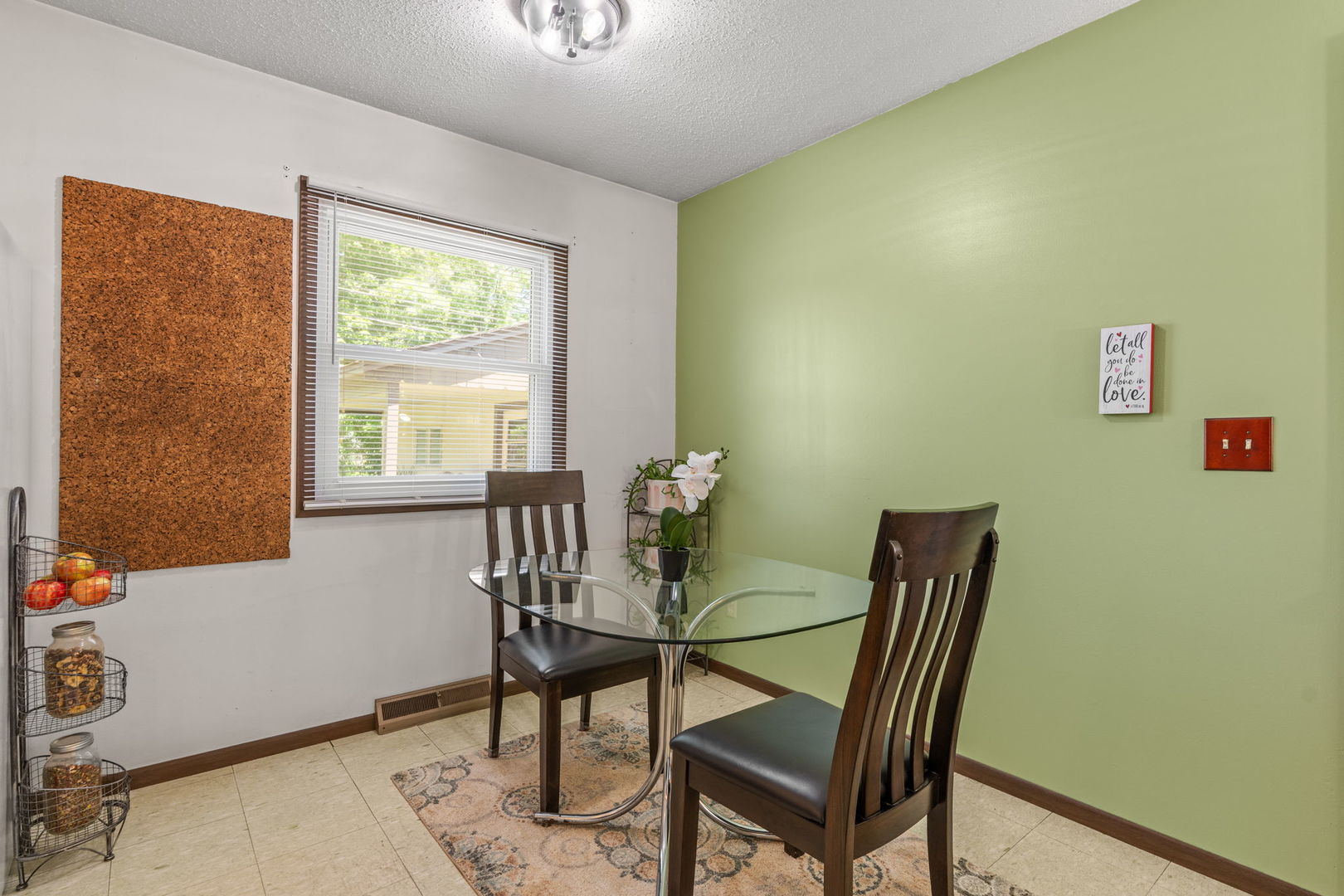 2368 Queens Court