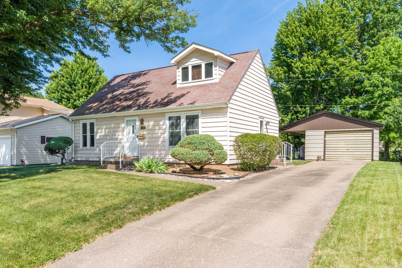 2368 Queens Court