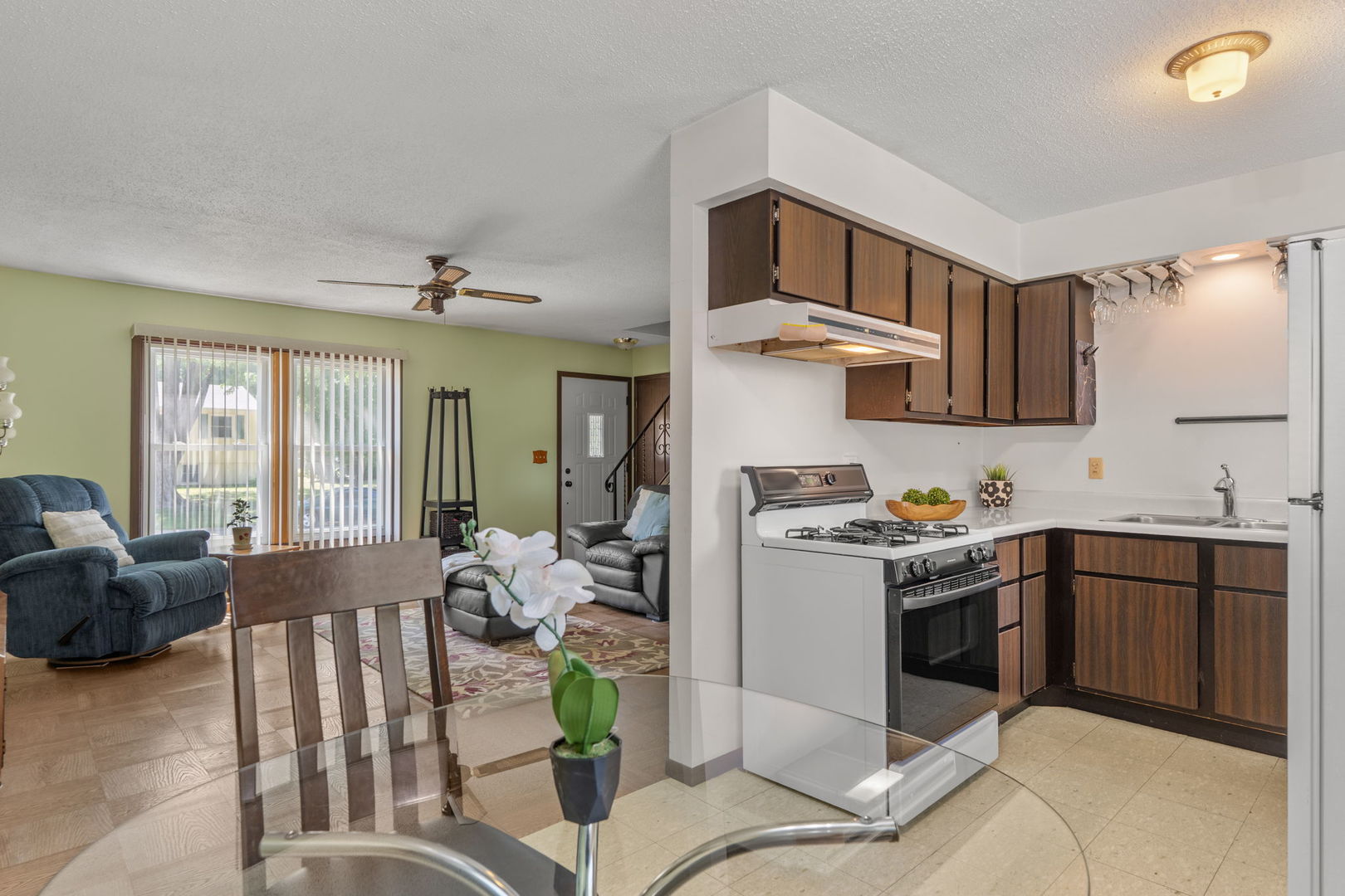 2368 Queens Court