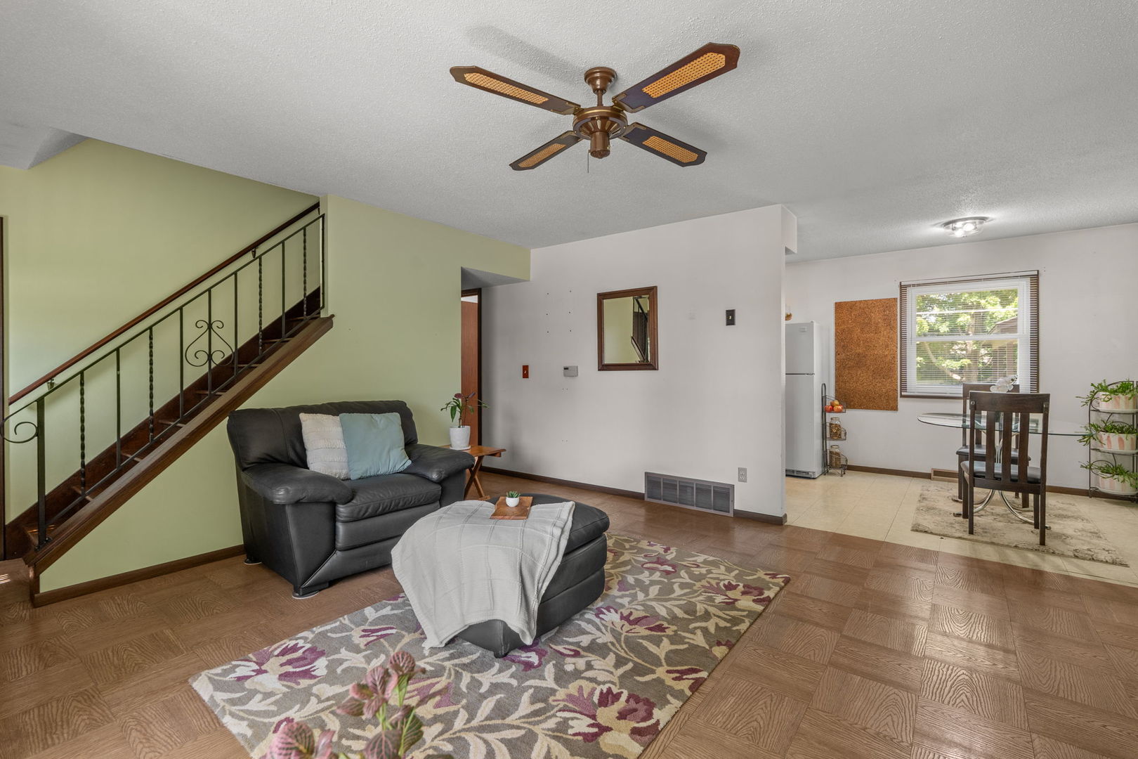 2368 Queens Court