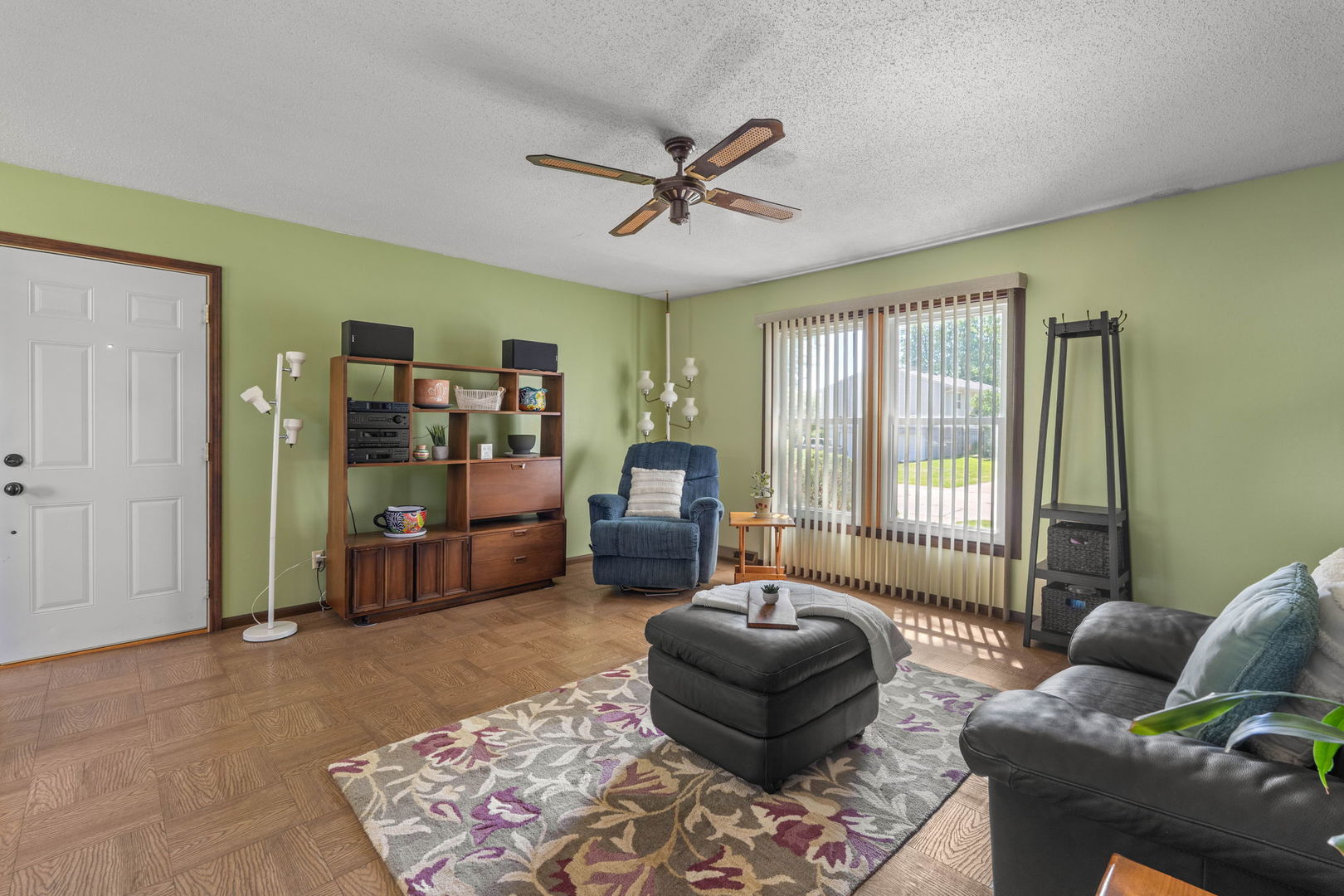 2368 Queens Court
