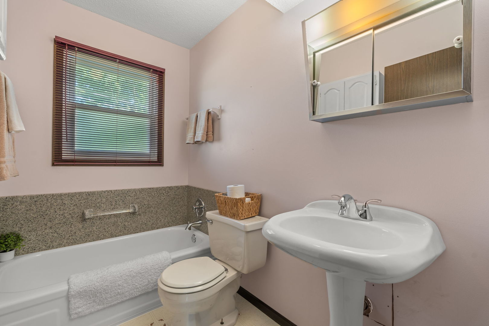 2368 Queens Court