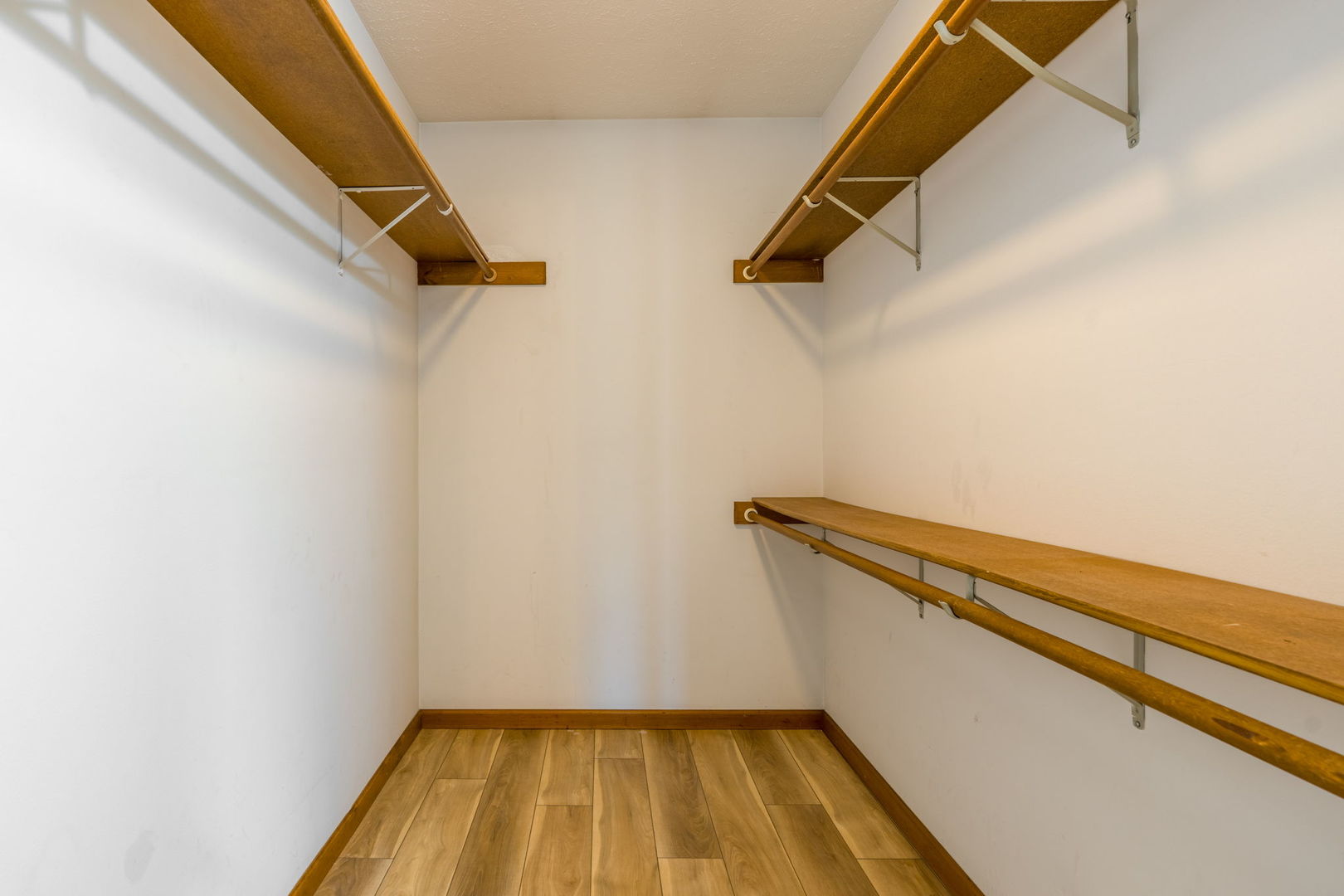 4554 Bunker Hill Drive