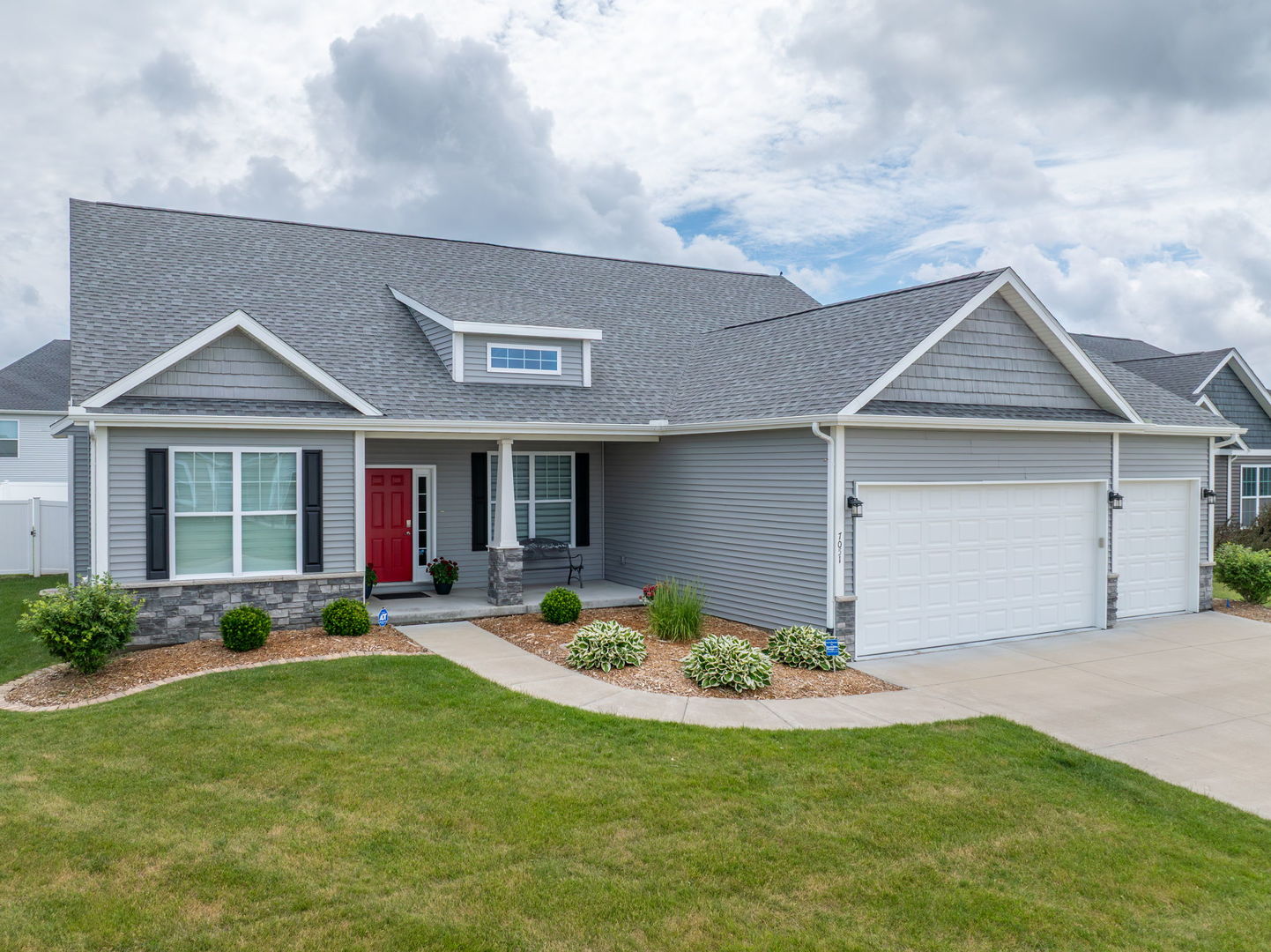 7051 Grove Crossing