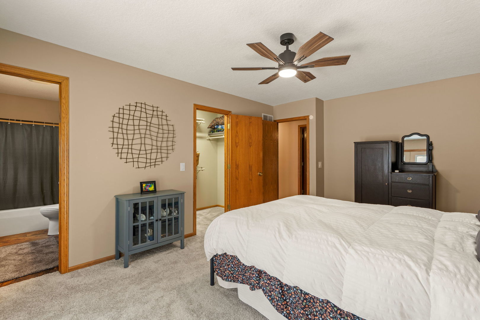 3421 Meadow Court
