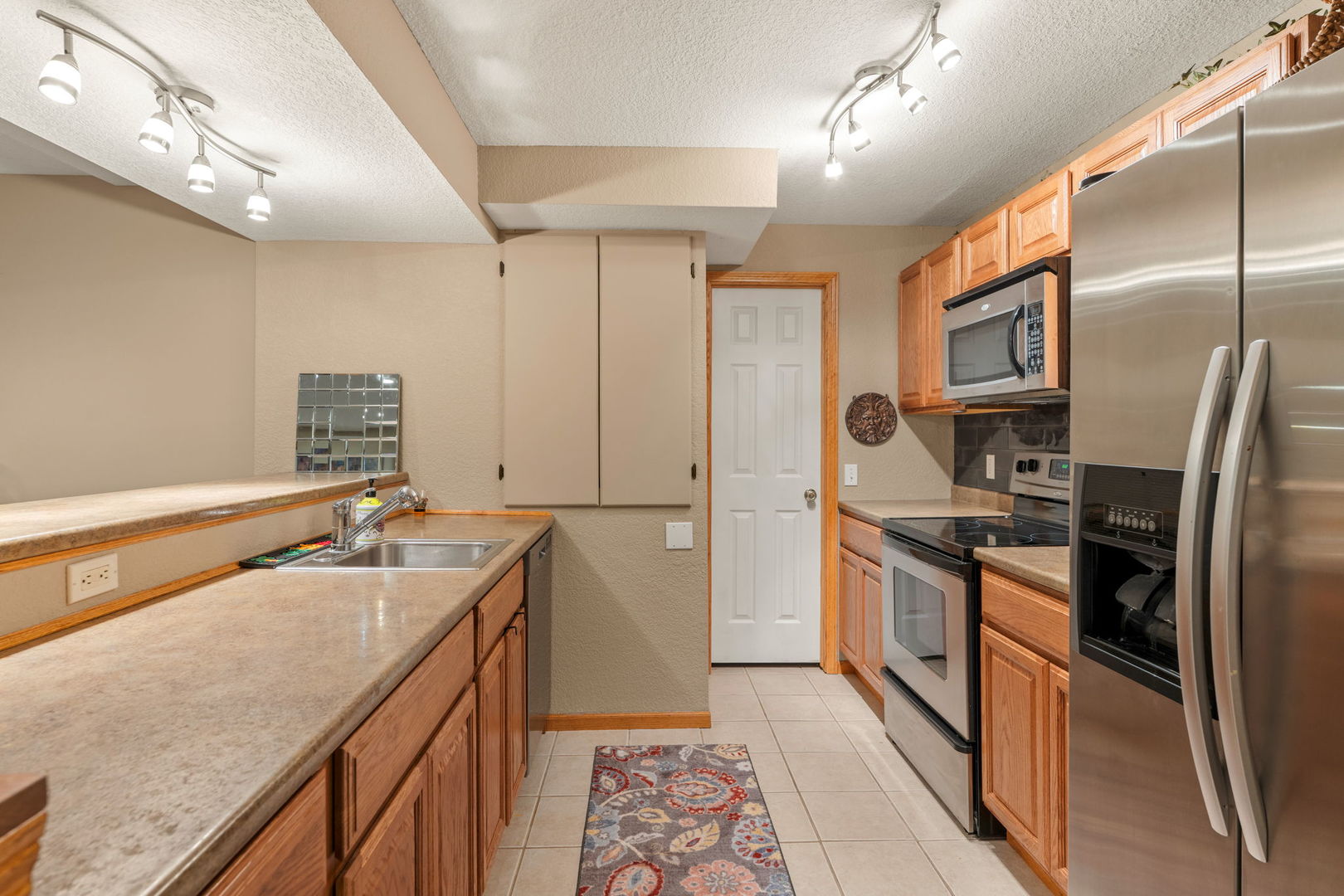 3421 Meadow Court