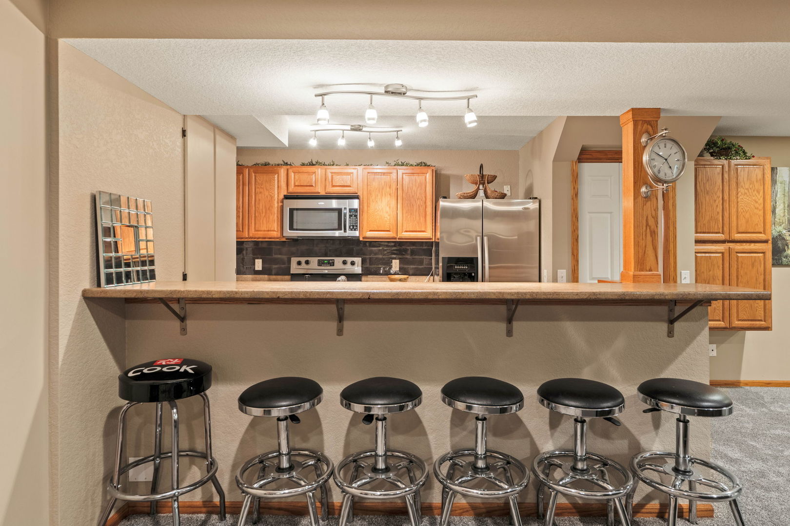3421 Meadow Court