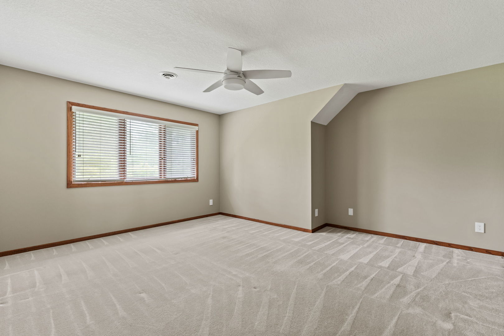 5018 Turnberry Lane