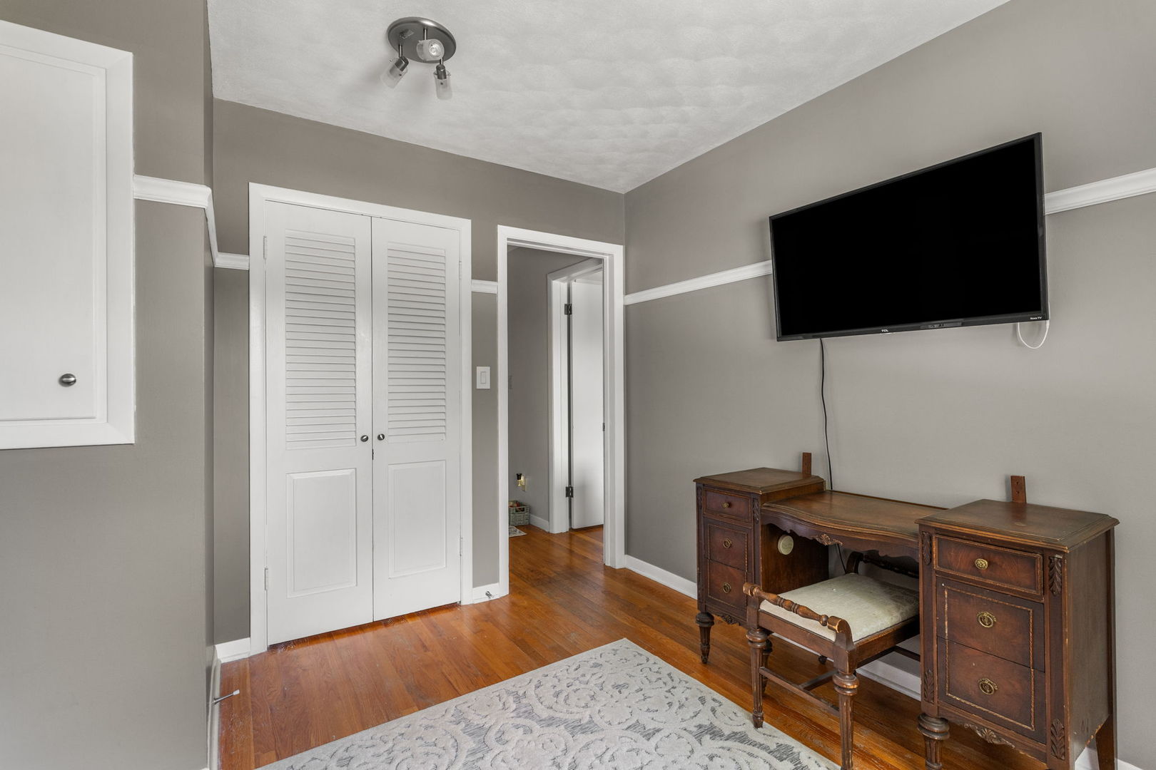 2327 Salem Court