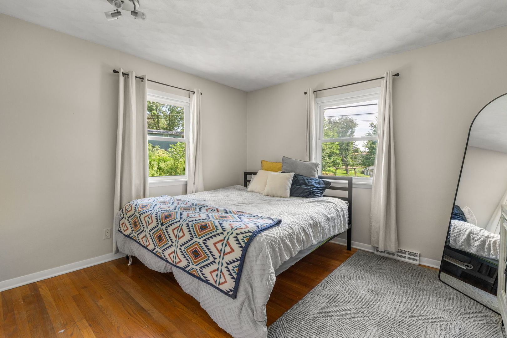 2327 Salem Court