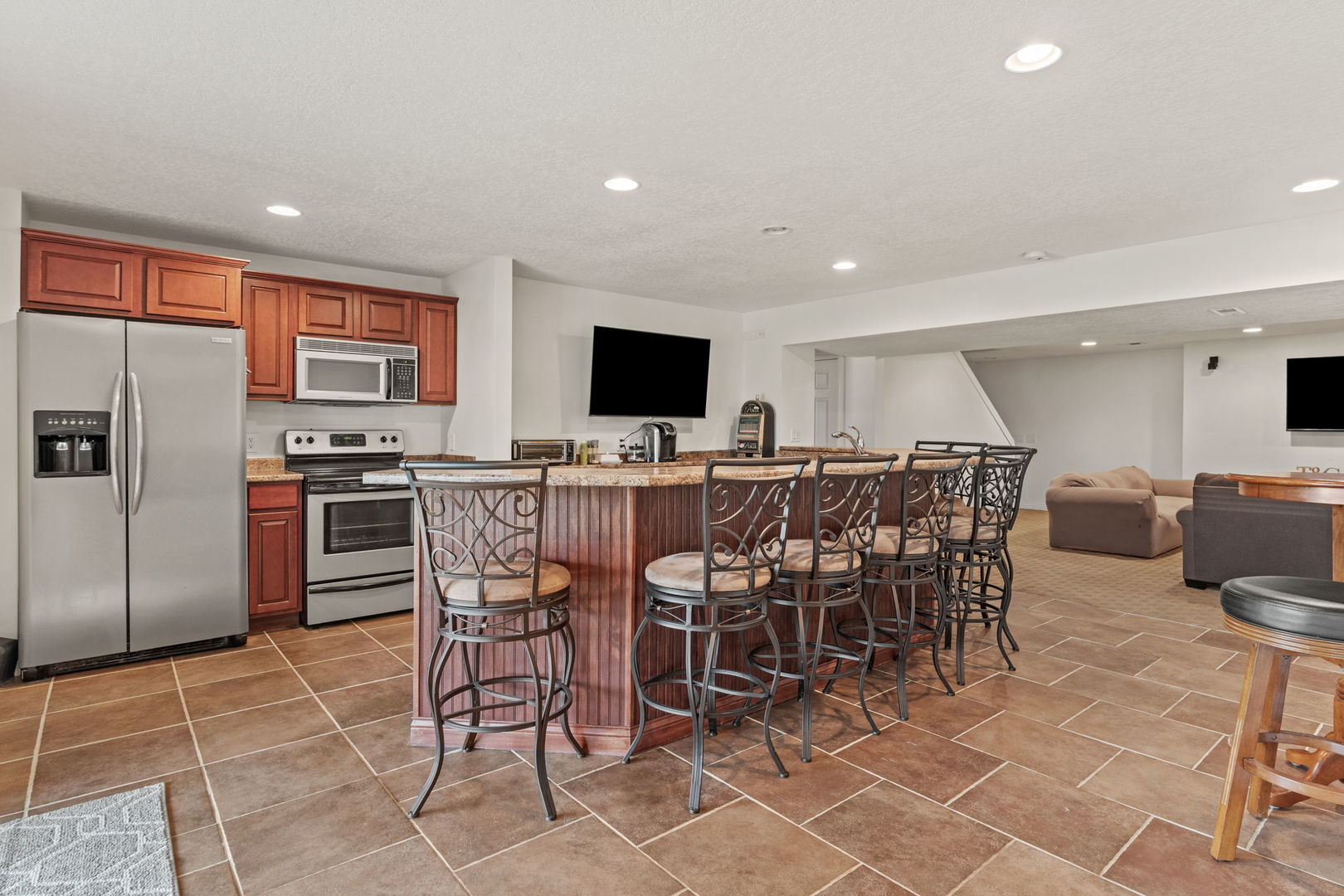 6404 Forest Road