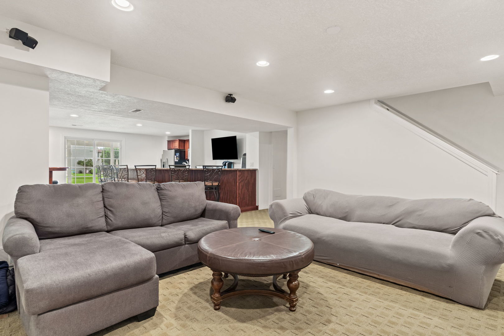 6404 Forest Road