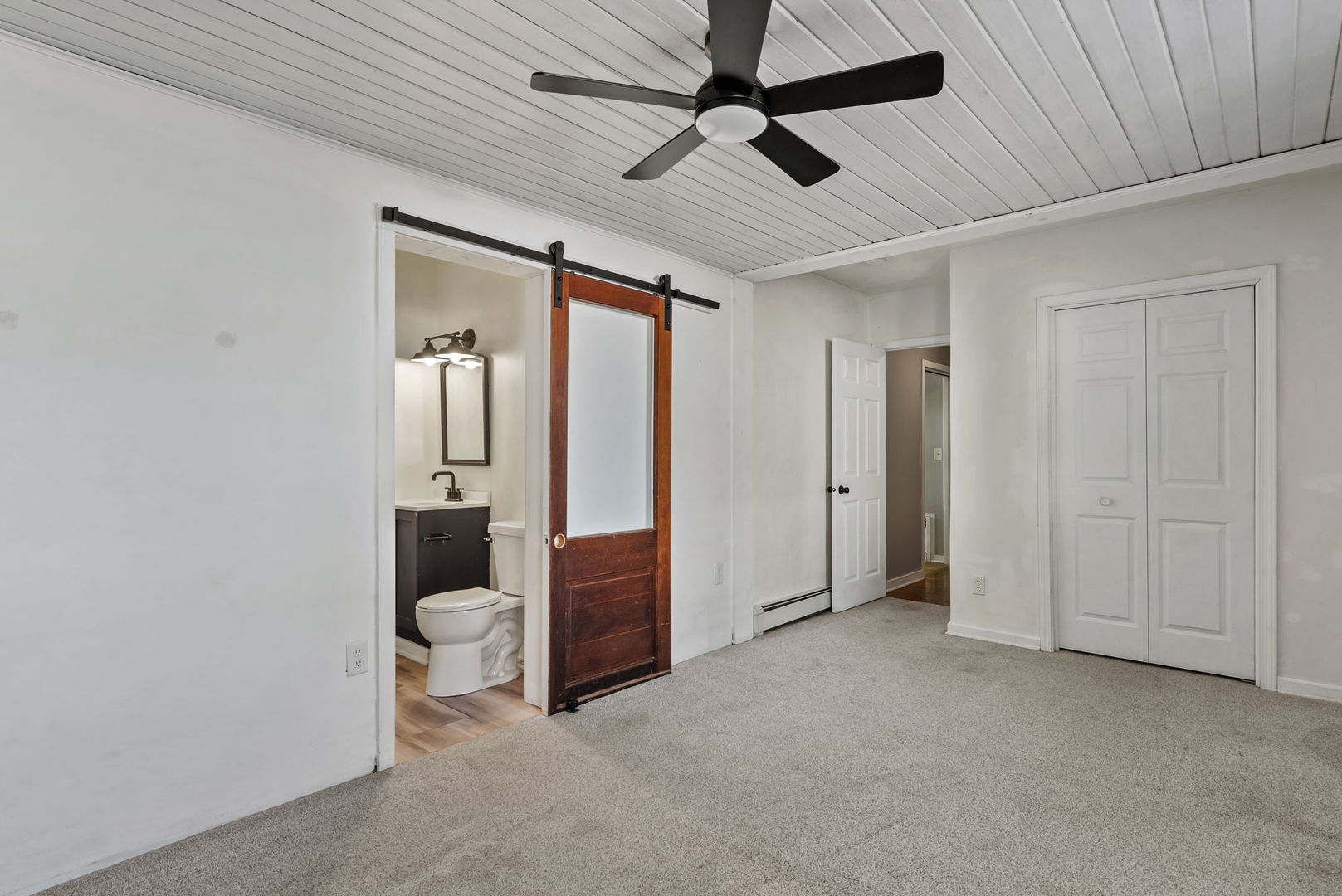 2415 Glen Place