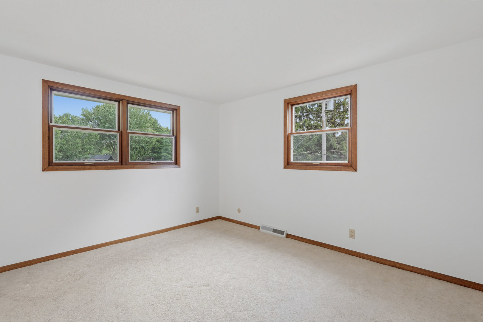 2903 Woodland Court