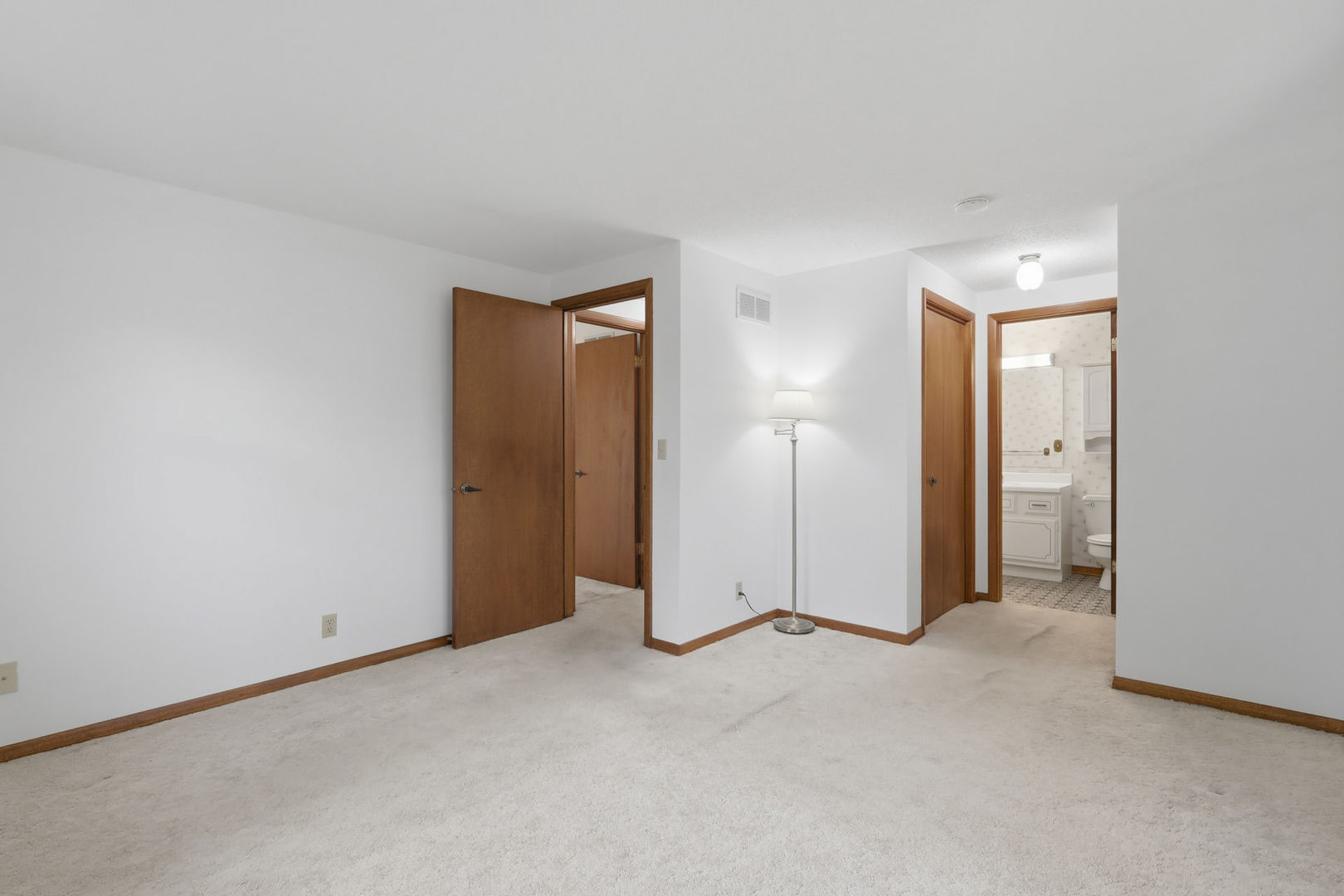 2903 Woodland Court