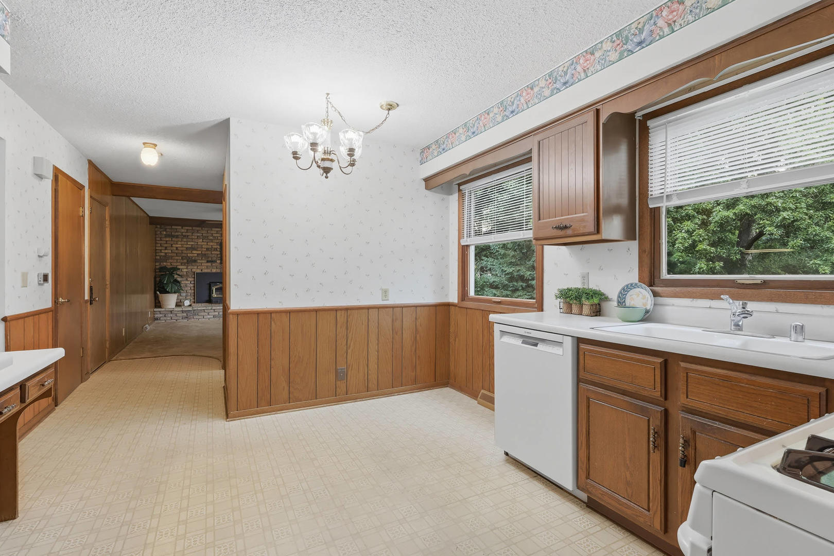 2903 Woodland Court