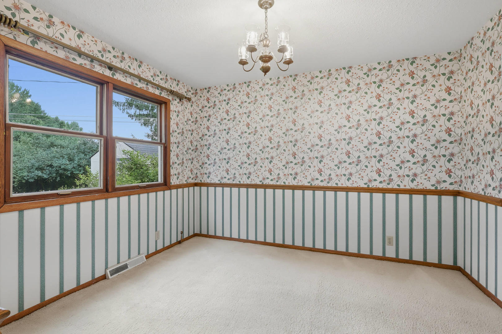 2903 Woodland Court