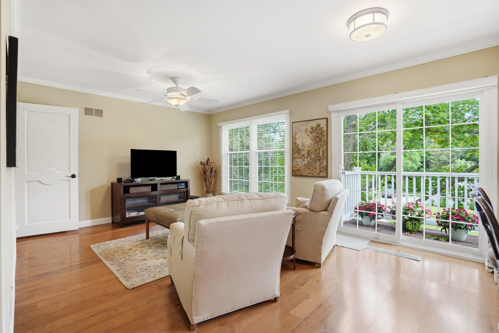 3215 E LOCUST Street Unit: 71