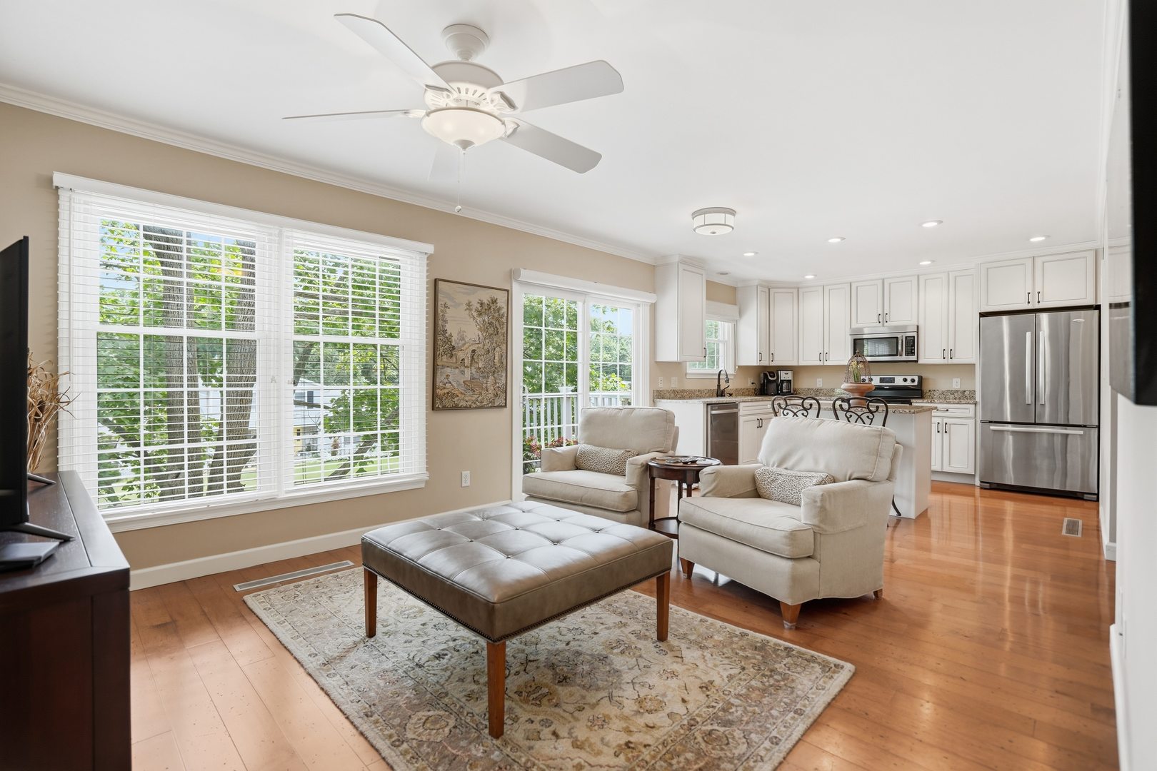 3215 E LOCUST Street Unit: 71