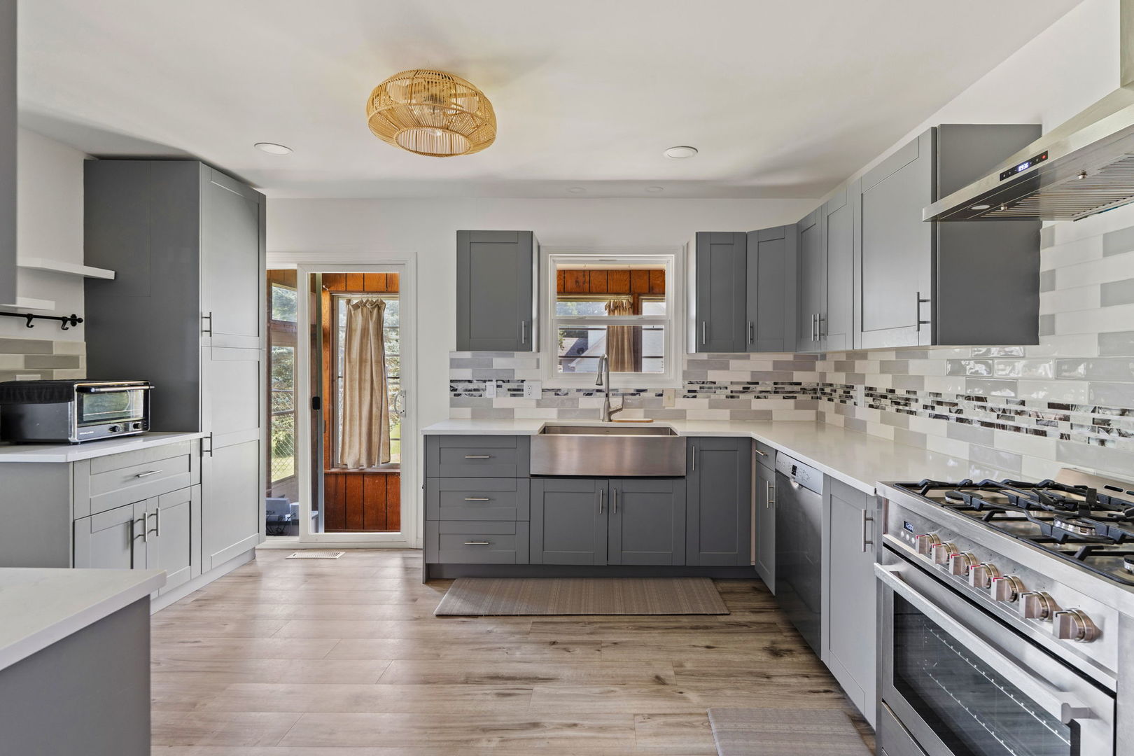 25 WOODCREST Drive